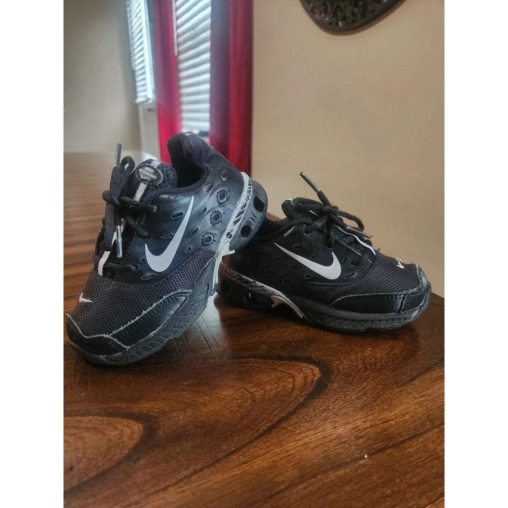 Vintage Nike Air Max Fusion toddler running shoe Size 8C. Black. Y2K Retro